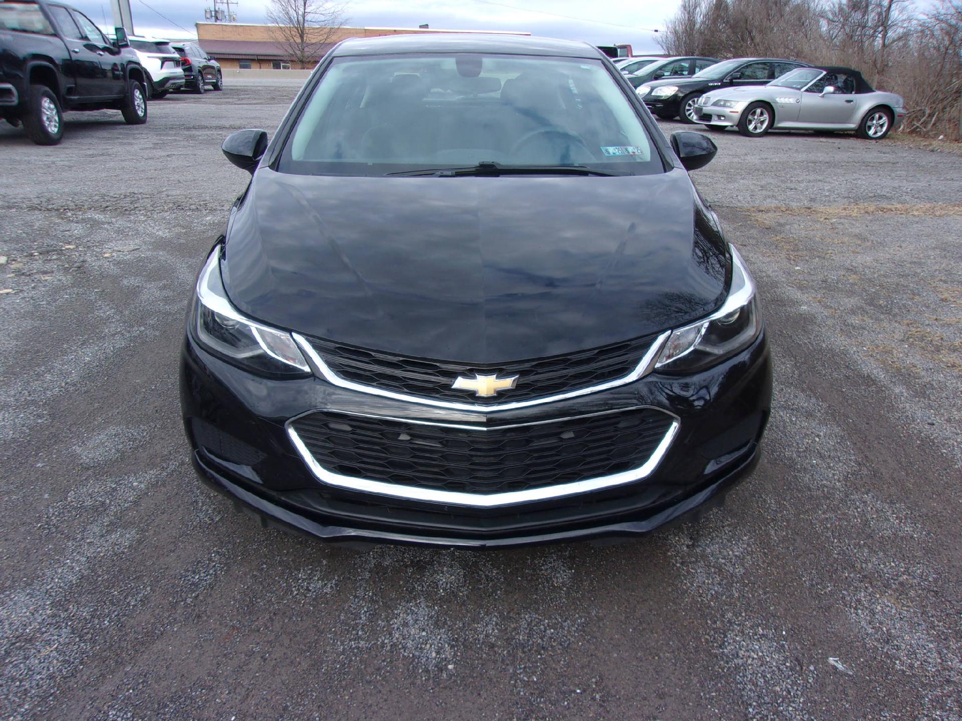 Used 2017 Chevrolet Cruze LT with VIN 3G1BE6SMXHS586328 for sale in Ebensburg, PA