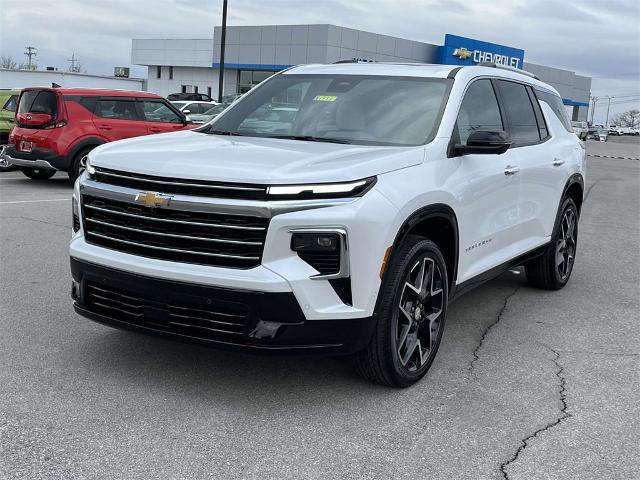 2025 Chevrolet Traverse Vehicle Photo in ALCOA, TN 37701-3235