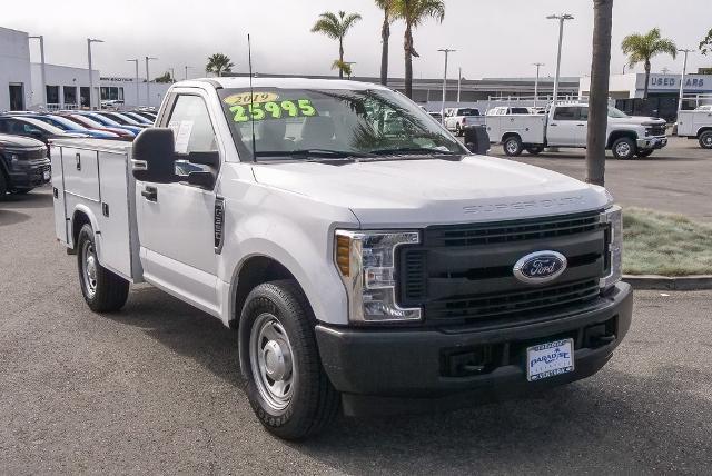 2019 Ford Super Duty F-350 SRW Vehicle Photo in VENTURA, CA 93003-8585