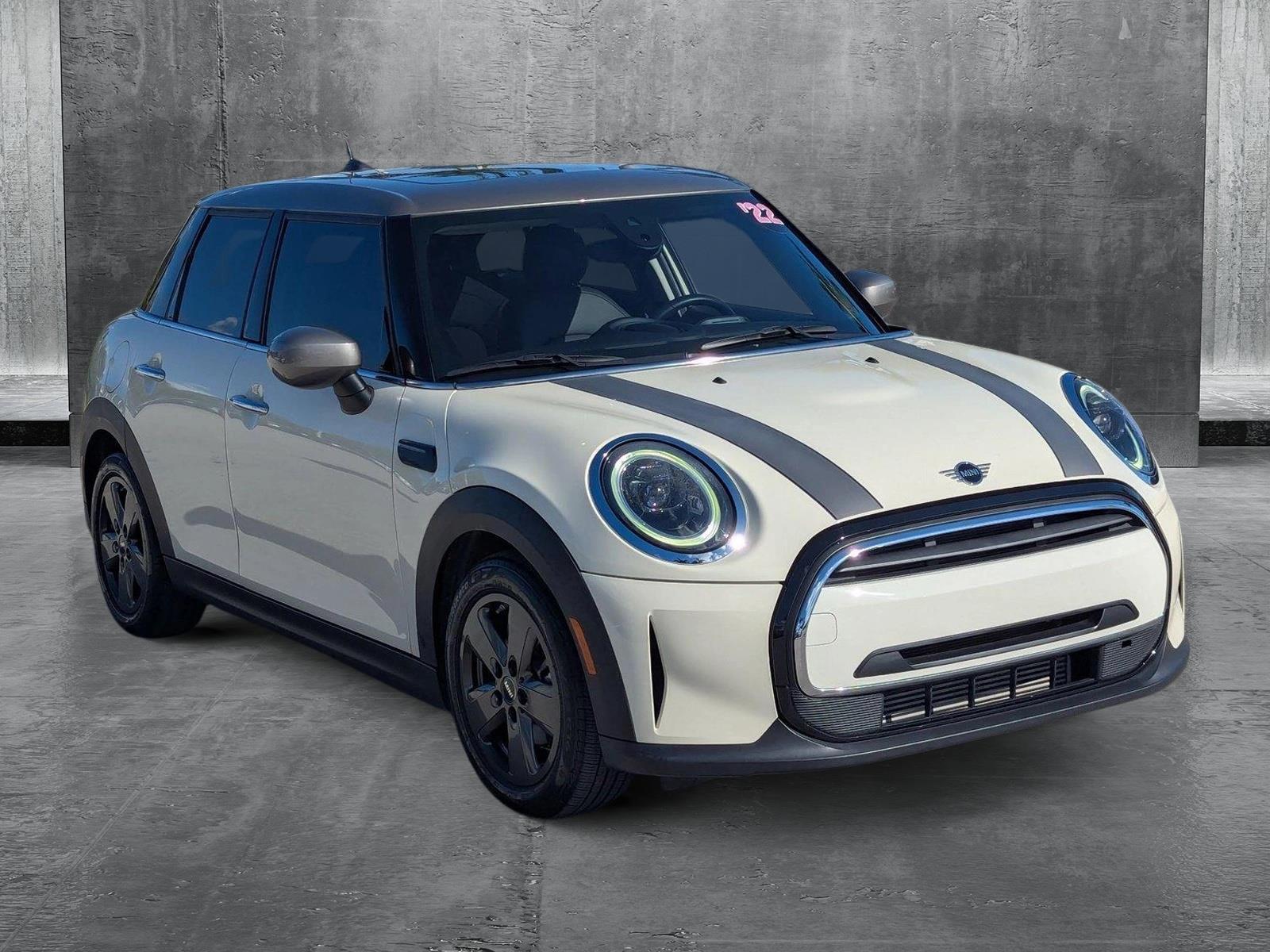 2022 MINI Cooper Hardtop 4 Door Vehicle Photo in Delray Beach, FL 33444