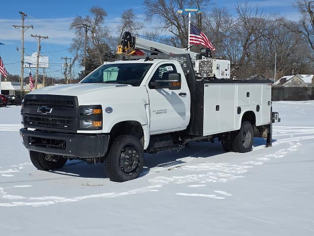 2024 Chevrolet Silverado Chassis Cab Vehicle Photo in INDEPENDENCE, MO 64055-1314