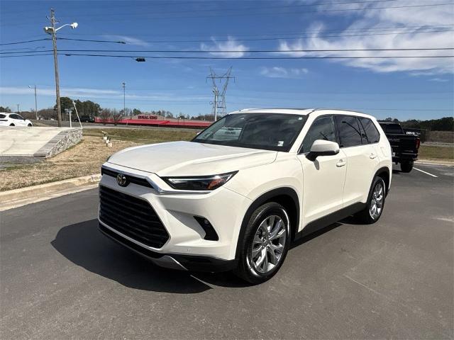 2024 Toyota Grand Highlander Vehicle Photo in ALBERTVILLE, AL 35950-0246