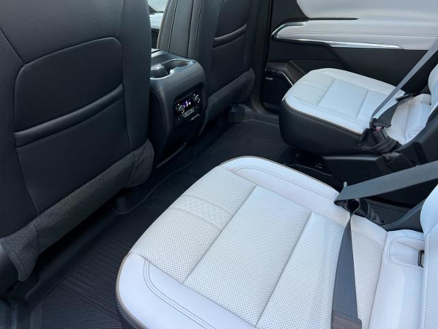 2025 Chevrolet Traverse Vehicle Photo in PITTSBURG, CA 94565-7121