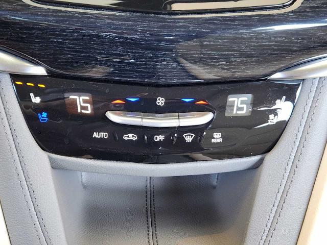 2025 Cadillac XT6 Vehicle Photo in HOUSTON, TX 77079