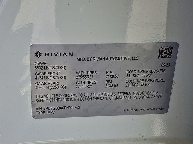 2023 Rivian R1S Vehicle Photo in DANBURY, CT 06810-5034