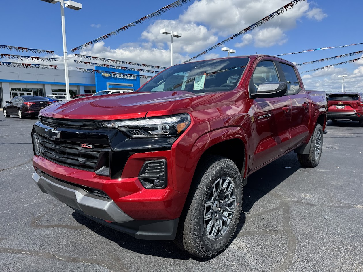 2025 Chevrolet Colorado Vehicle Photo in BOONVILLE, IN 47601-9633