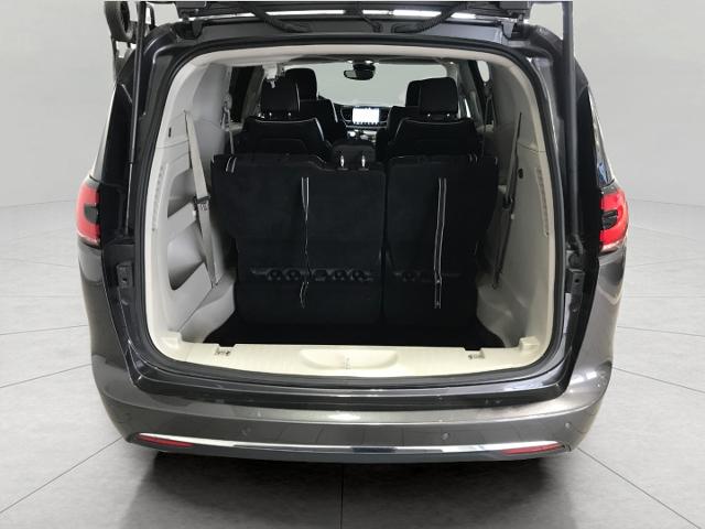 2023 Chrysler Pacifica Vehicle Photo in GREEN BAY, WI 54303-3330