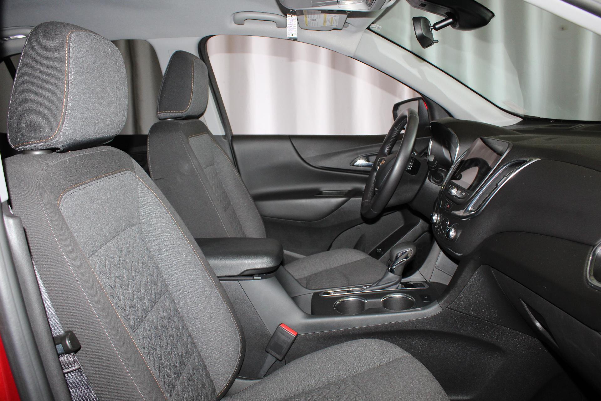 2022 Chevrolet Equinox Vehicle Photo in NORTHAMPTON, MA 01060-1120