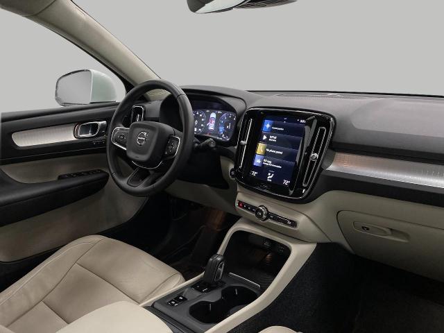 2019 Volvo XC40 Vehicle Photo in Appleton, WI 54913