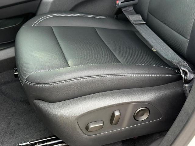2025 Chevrolet Traverse Vehicle Photo in COLUMBIA, MO 65203-3903