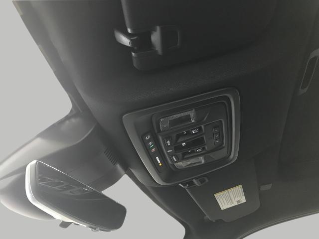 2025 GMC Sierra 1500 Vehicle Photo in GREEN BAY, WI 54303-3330