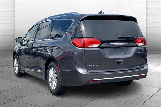 2018 Chrysler Pacifica Vehicle Photo in INDEPENDENCE, MO 64055-1377