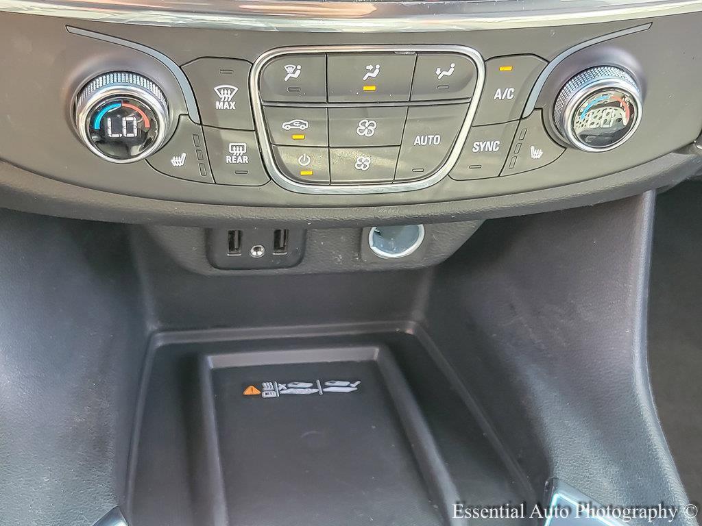 2023 Chevrolet Traverse Vehicle Photo in AURORA, IL 60503-9326