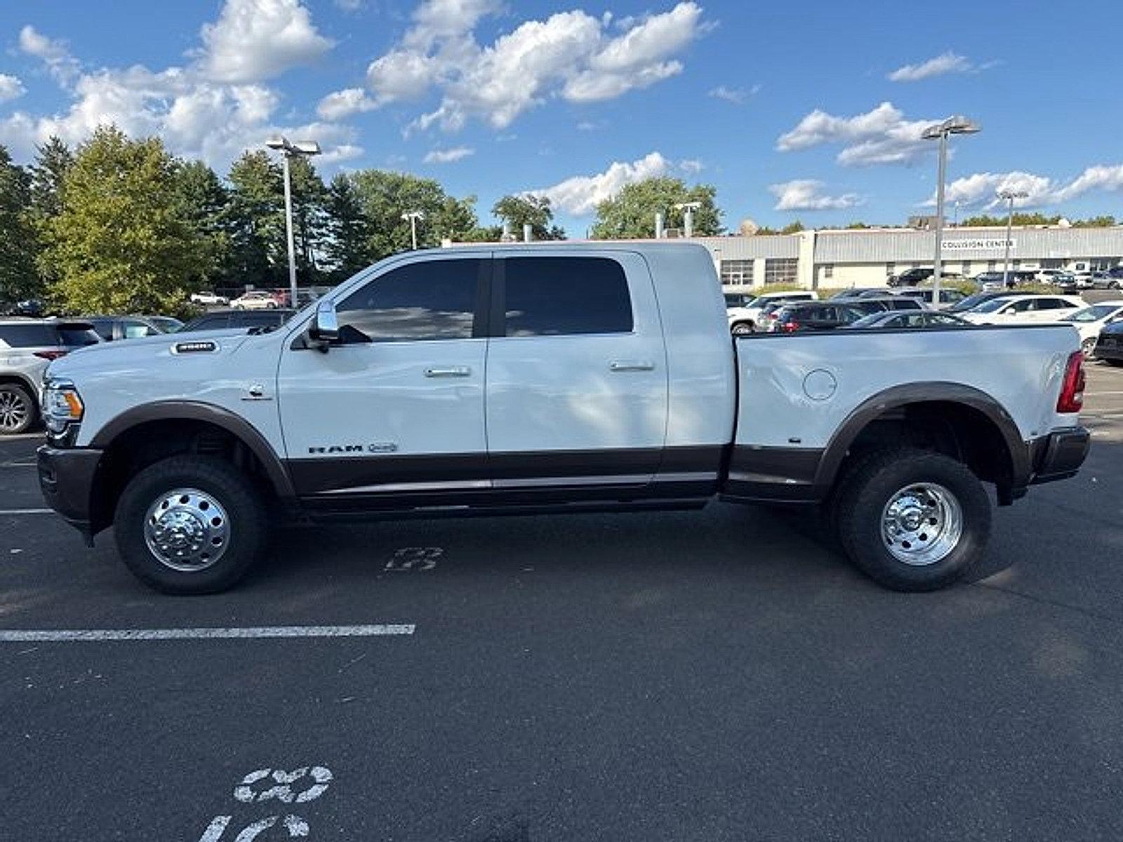 2022 Ram 3500 Vehicle Photo in Trevose, PA 19053