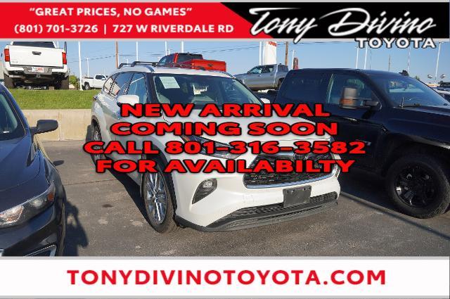 2022 Toyota Highlander Vehicle Photo in Riverdale, UT 84405