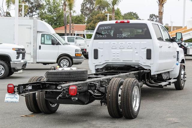 2023 Chevrolet Silverado Chassis Cab Vehicle Photo in VENTURA, CA 93003-8585