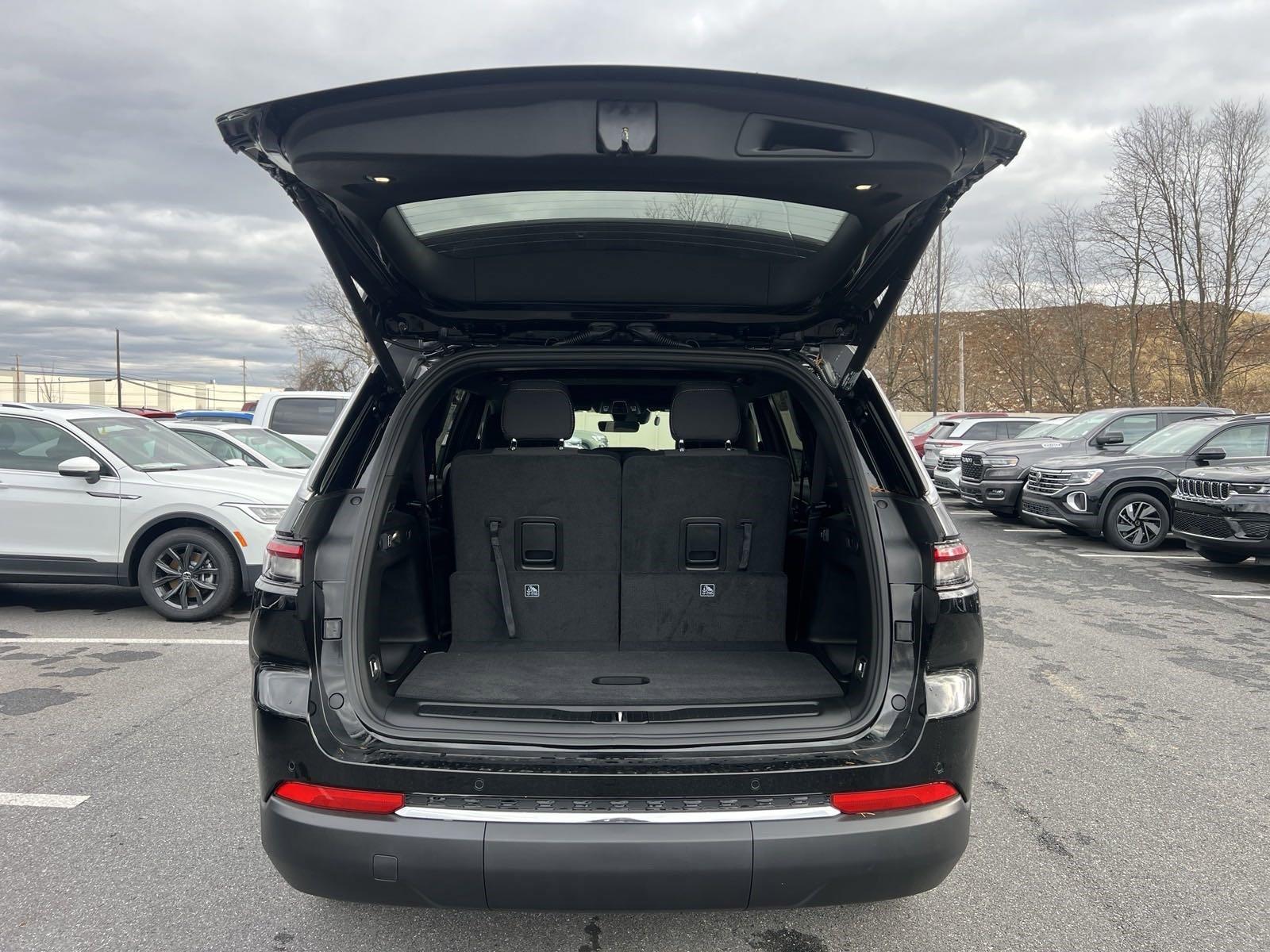 2025 Jeep Grand Cherokee L Vehicle Photo in Mechanicsburg, PA 17050-1707