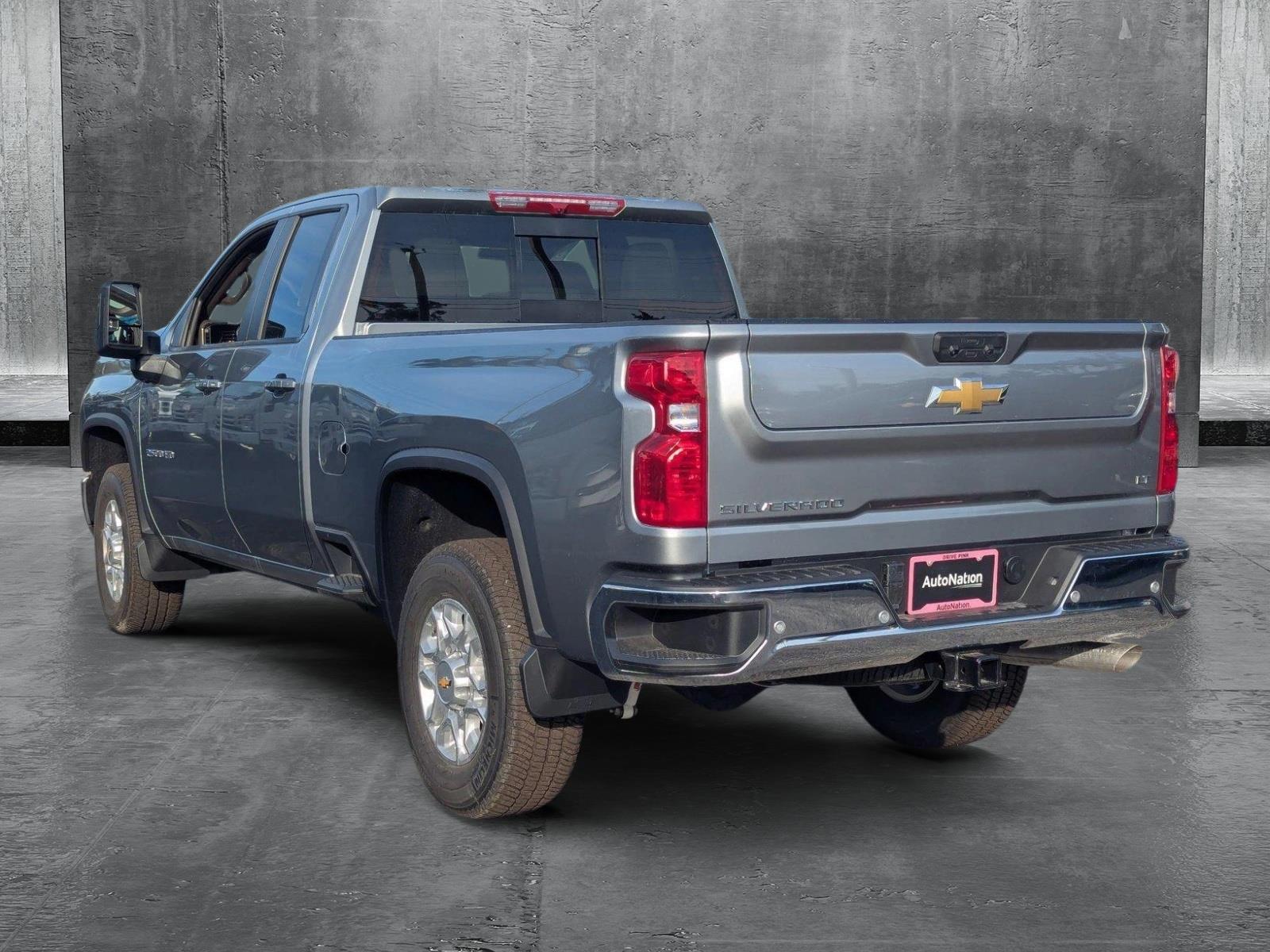 2025 Chevrolet Silverado 2500 HD Vehicle Photo in GREENACRES, FL 33463-3207