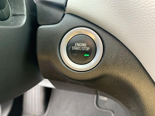 2023 Chevrolet Equinox Vehicle Photo in MOON TOWNSHIP, PA 15108-2571