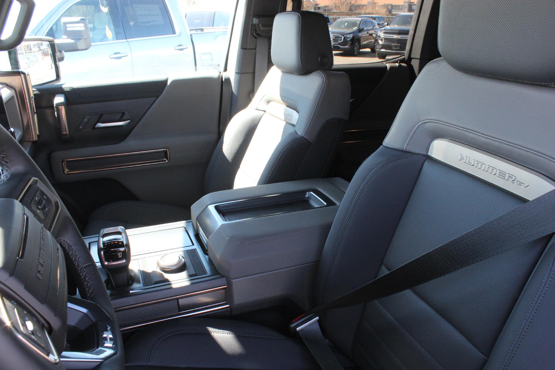 2025 GMC HUMMER EV SUV Vehicle Photo in AURORA, CO 80012-4011
