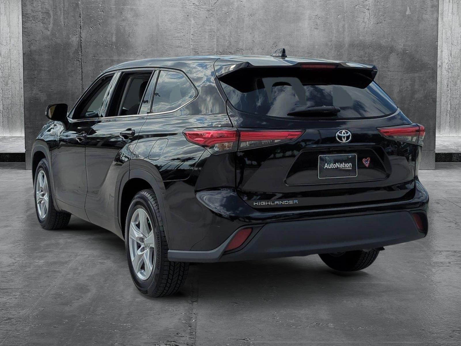 2020 Toyota Highlander Vehicle Photo in Pembroke Pines, FL 33027