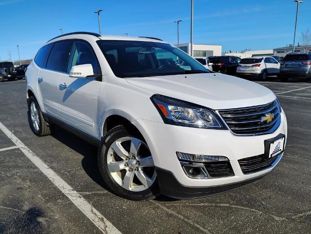 2017 Chevrolet Traverse Vehicle Photo in GREEN BAY, WI 54304-5303