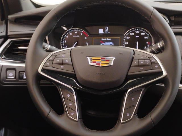 2025 Cadillac XT5 Vehicle Photo in PINEVILLE, NC 28134-8495