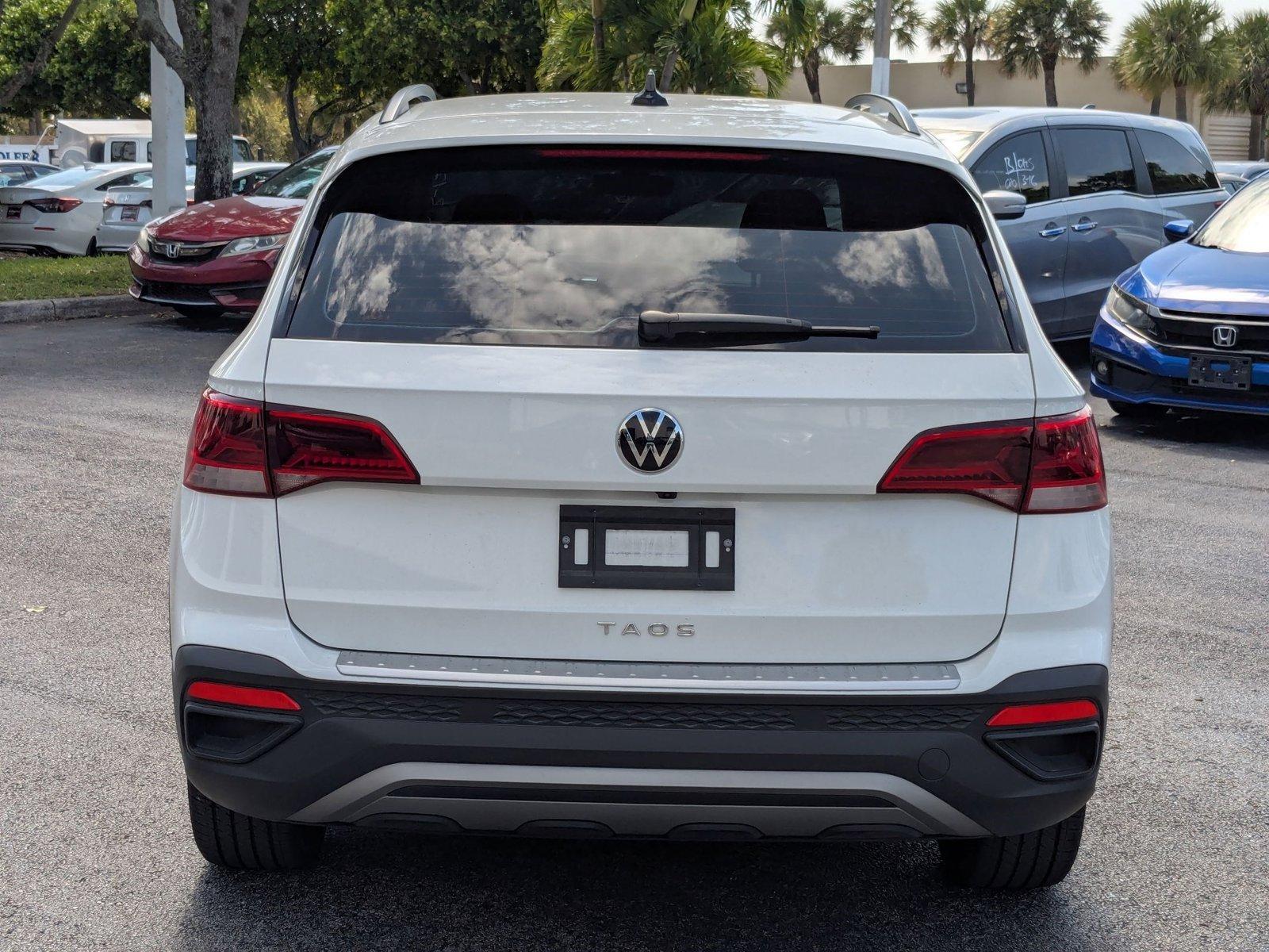 2024 Volkswagen Taos Vehicle Photo in Miami, FL 33015