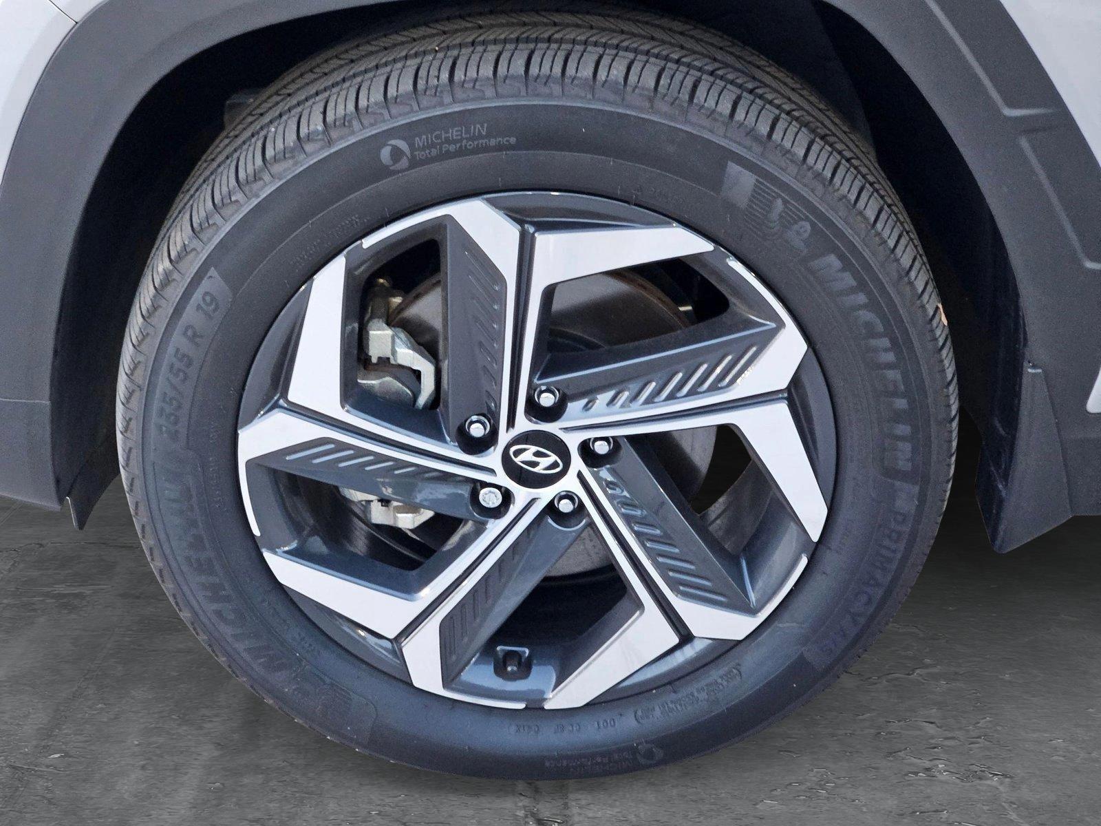 2024 Hyundai TUCSON Hybrid Vehicle Photo in Pembroke Pines , FL 33027