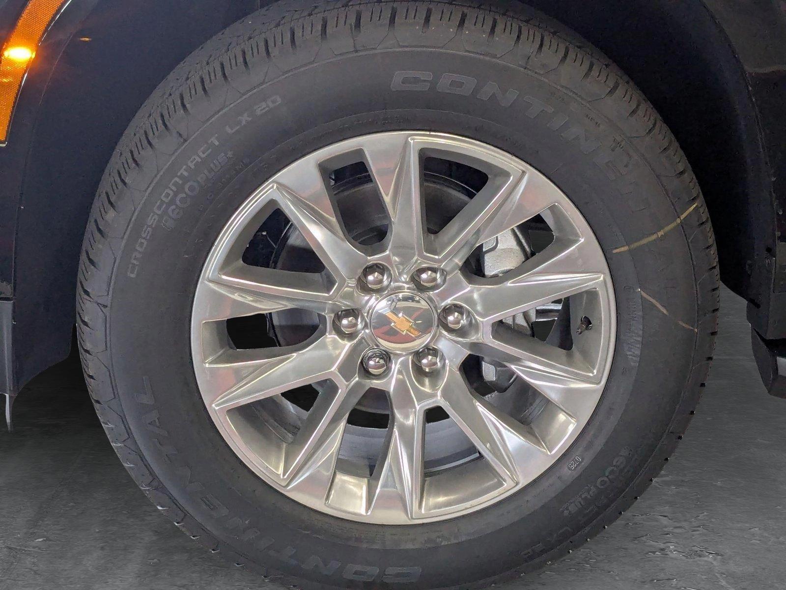2025 Chevrolet Suburban Vehicle Photo in PEMBROKE PINES, FL 33024-6534