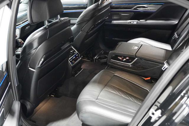 2022 BMW 750i xDrive Vehicle Photo in GRAPEVINE, TX 76051