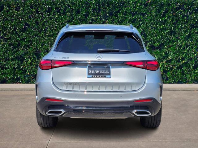 2025 Mercedes-Benz GLC Vehicle Photo in HOUSTON, TX 77079