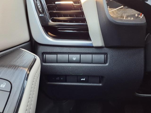 2022 Nissan Rogue Vehicle Photo in Oshkosh, WI 54904