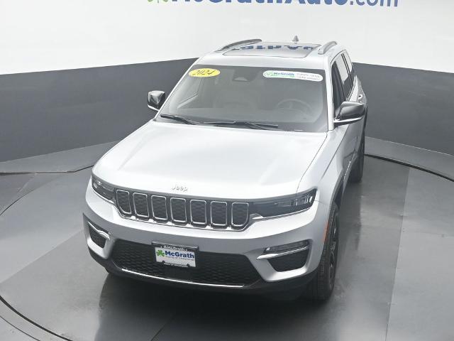 2024 Jeep Grand Cherokee Vehicle Photo in Cedar Rapids, IA 52402