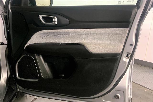 2022 Jeep Compass Vehicle Photo in Lees Summit, MO 64086