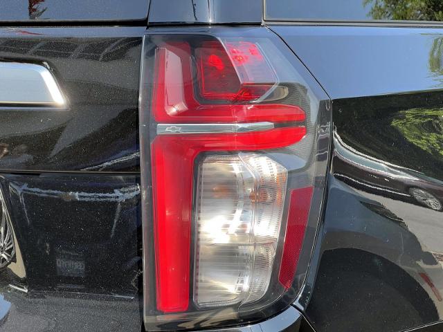 2023 Chevrolet Suburban Vehicle Photo in Roslyn, NY 11576