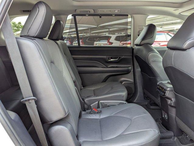 2024 Toyota Grand Highlander Vehicle Photo in San Antonio, TX 78230