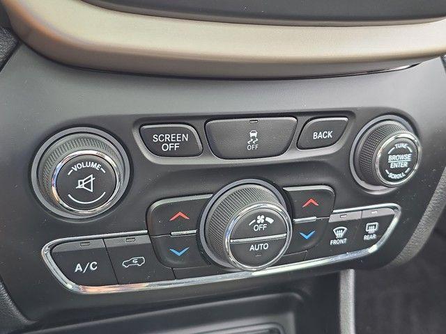 2018 Jeep Cherokee Vehicle Photo in Pleasant Hills, PA 15236