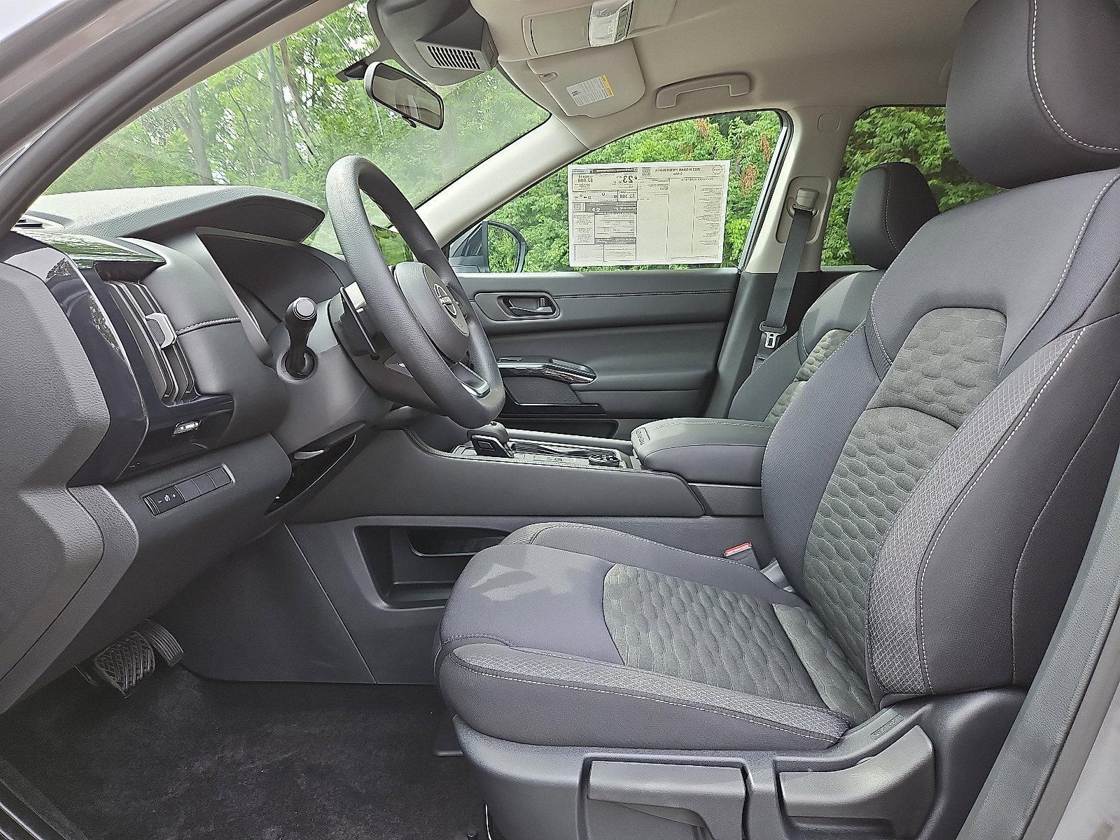 2025 Nissan Pathfinder Vehicle Photo in Jenkintown, PA 19046