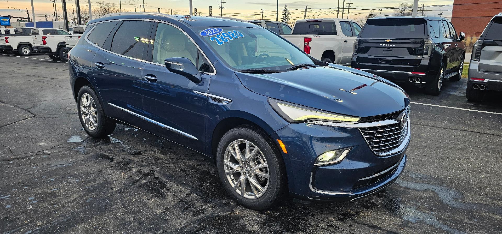 2023 Buick Enclave Essence AWD