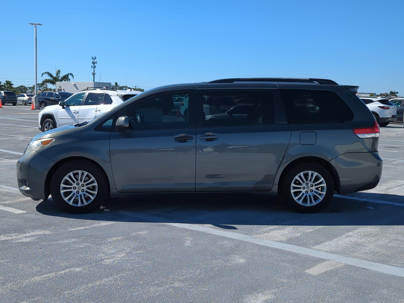 2013 Toyota Sienna Vehicle Photo in Ft. Myers, FL 33907