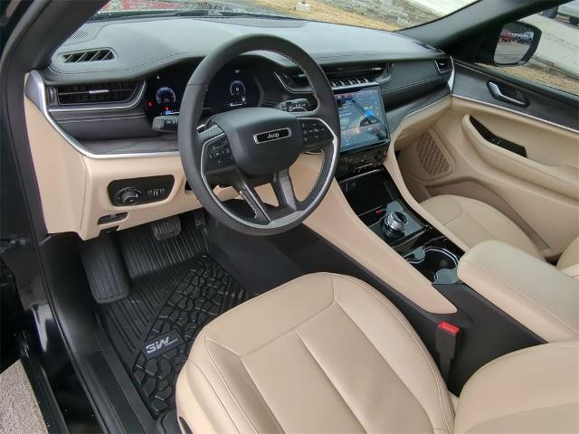 2023 Jeep Grand Cherokee Vehicle Photo in ALBERTVILLE, AL 35950-0246