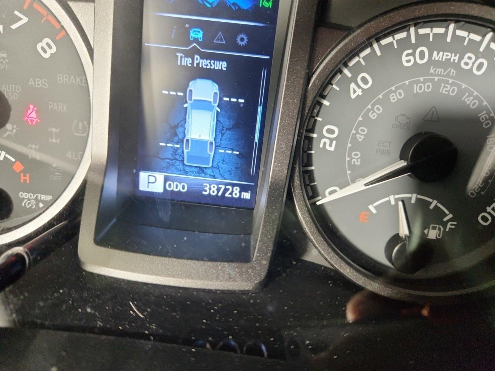 2023 Toyota Tacoma 4WD Vehicle Photo in GEORGETOWN, TX 78626-7508