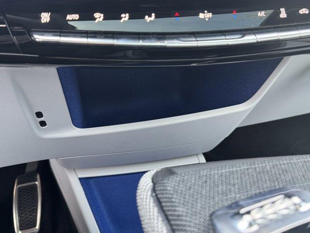 2025 Cadillac OPTIQ Vehicle Photo in LEOMINSTER, MA 01453-2952