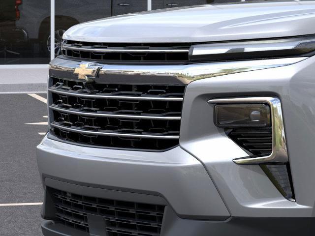 2025 Chevrolet Traverse Vehicle Photo in Roslyn, NY 11576