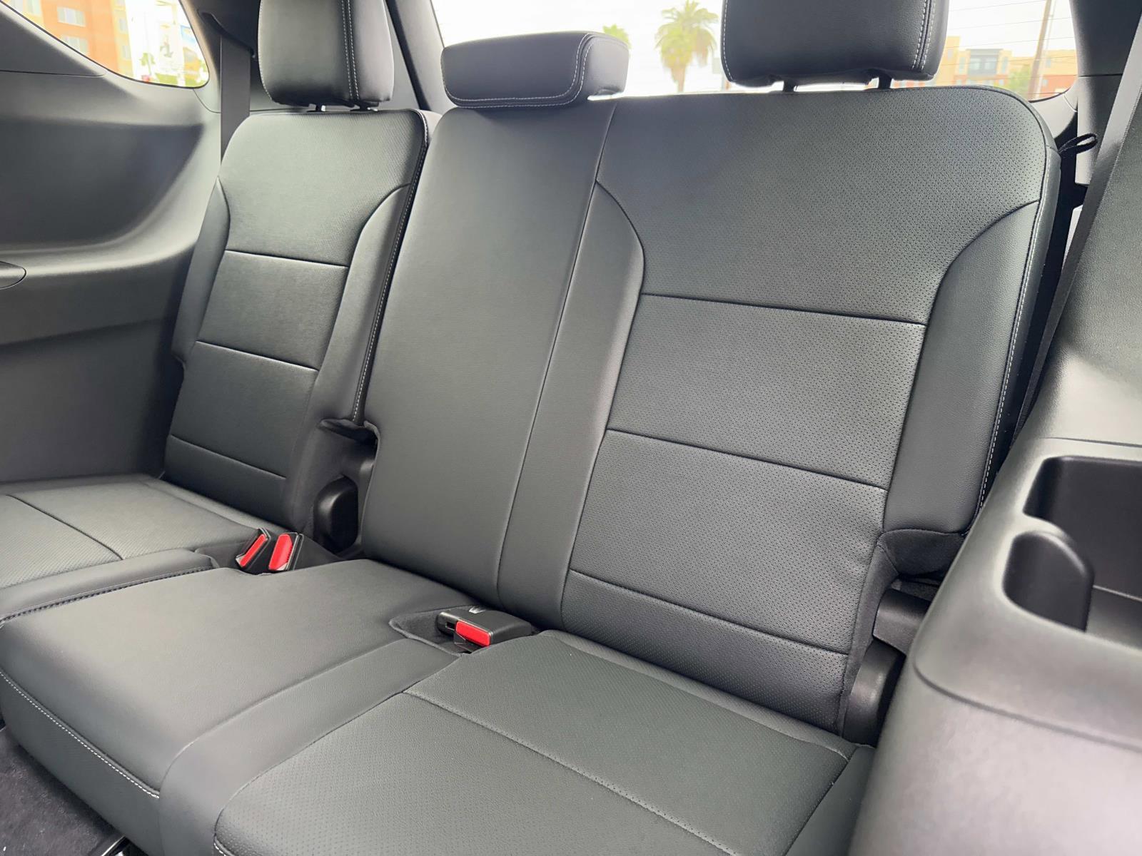 2025 Chevrolet Traverse Vehicle Photo in LOS ANGELES, CA 90007-3794