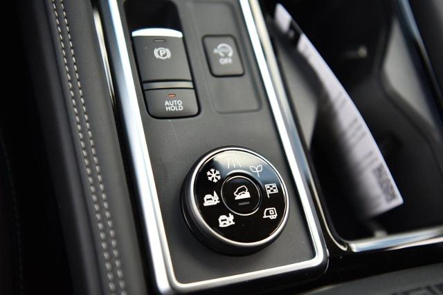 2025 Nissan Pathfinder Vehicle Photo in Ballwin, MO 63011