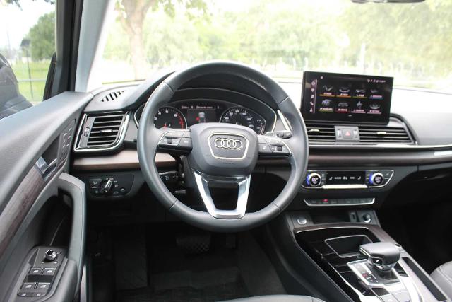 2024 Audi Q5 Vehicle Photo in HOUSTON, TX 77090