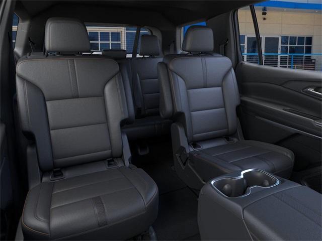 2025 Chevrolet Traverse Vehicle Photo in ENGLEWOOD, CO 80113-6708