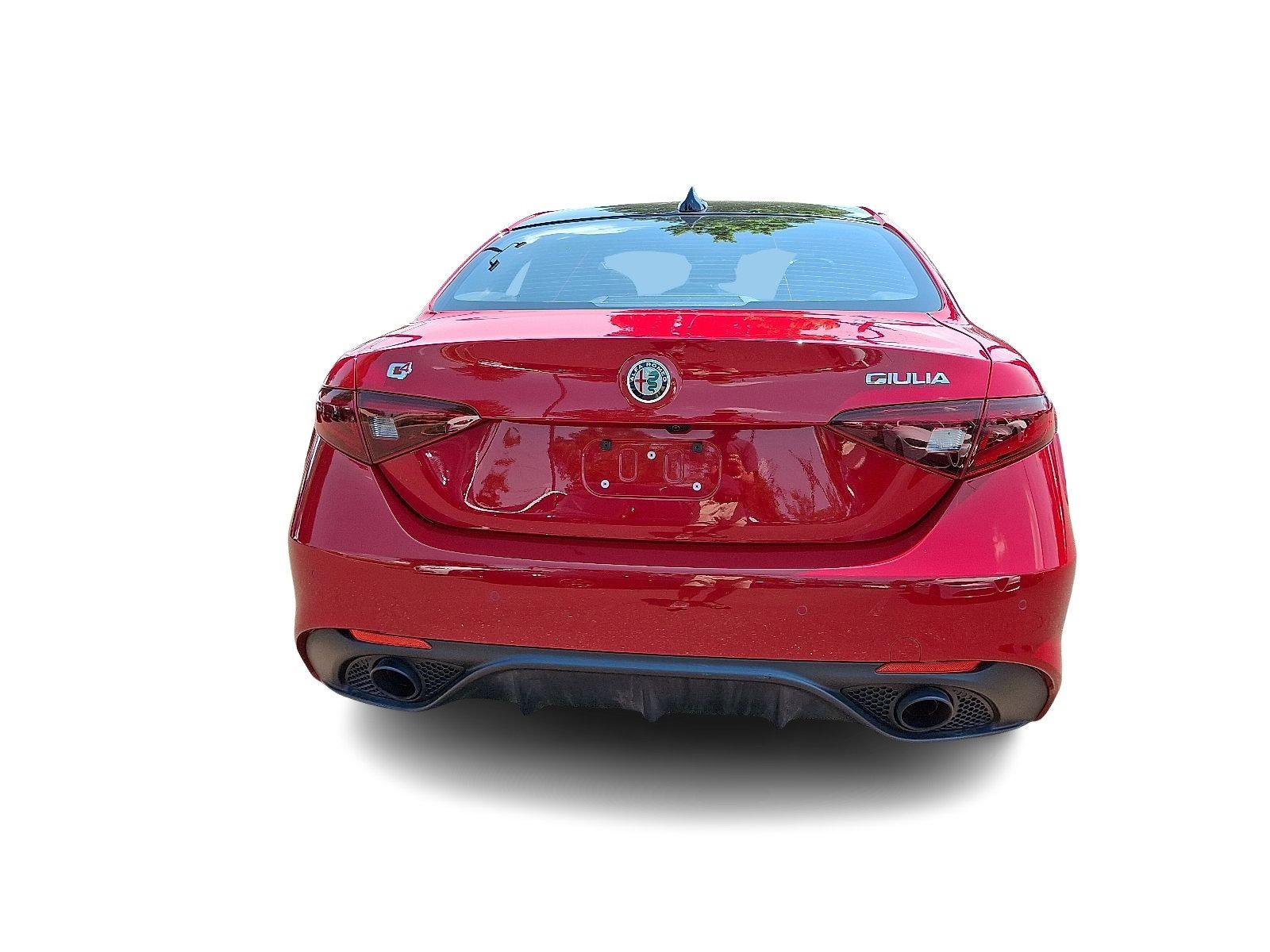 2022 Alfa Romeo Giulia Vehicle Photo in Willow Grove, PA 19090